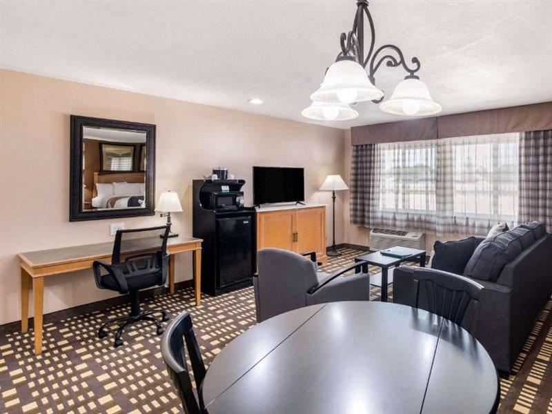 Quality Inn & Suites Plano East - Richardson מראה חיצוני תמונה