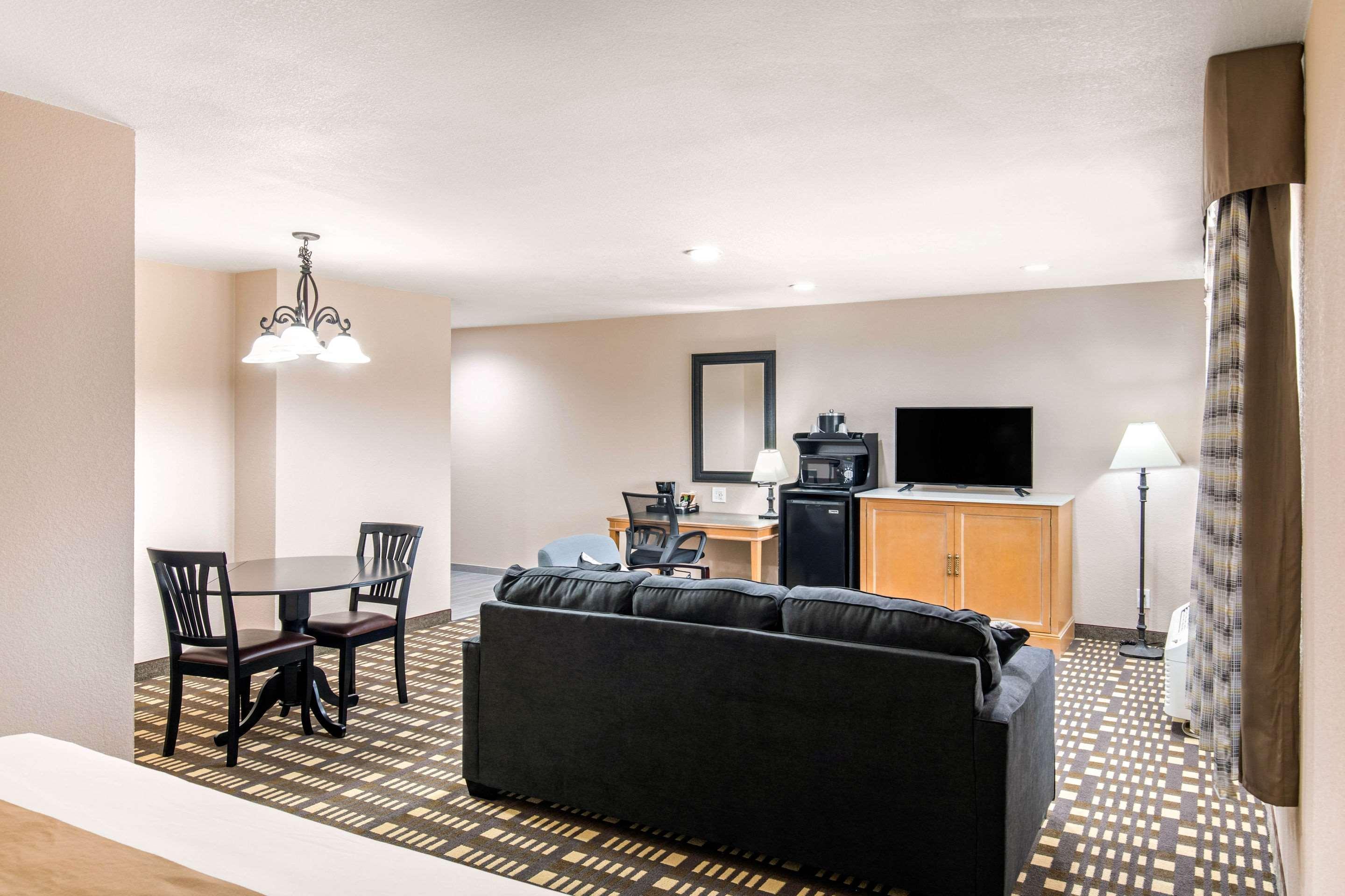 Quality Inn & Suites Plano East - Richardson מראה חיצוני תמונה