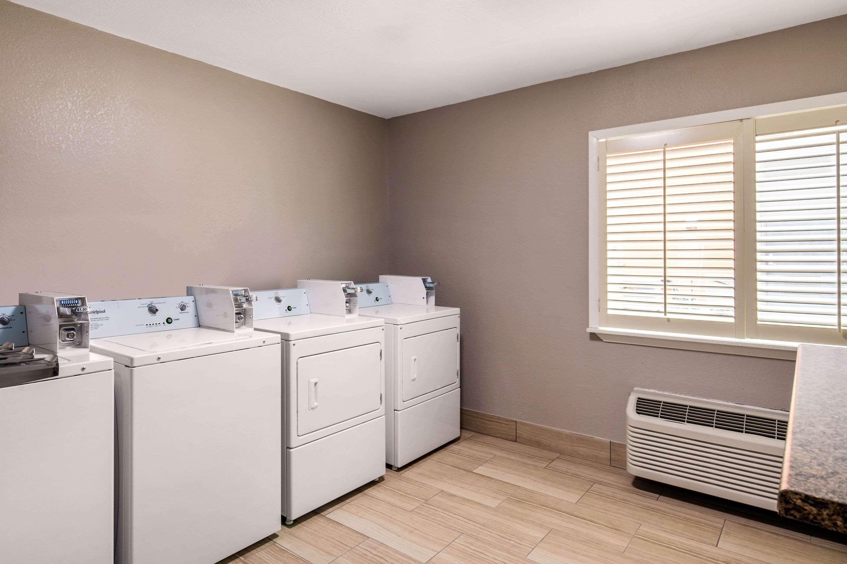 Quality Inn & Suites Plano East - Richardson מראה חיצוני תמונה