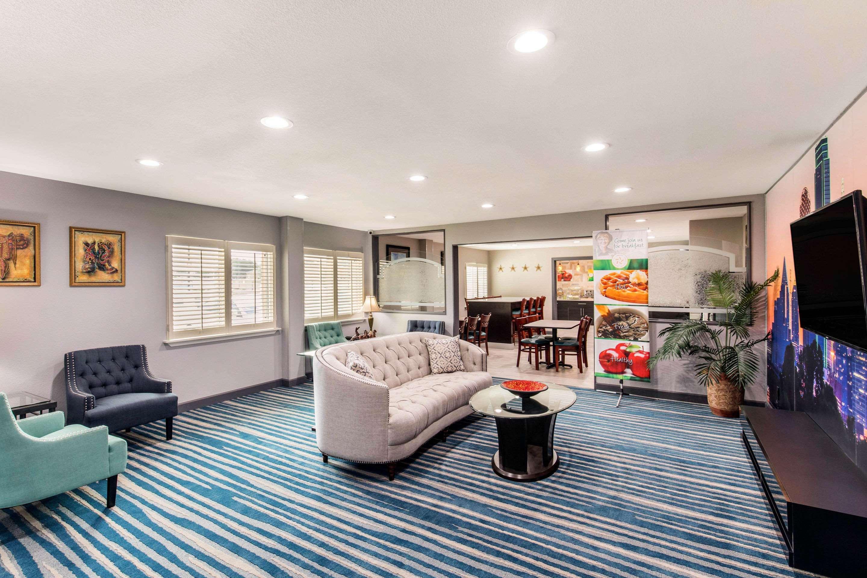 Quality Inn & Suites Plano East - Richardson מראה חיצוני תמונה
